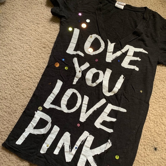 PINK Victoria's Secret Tops - PINK v neck (XS)